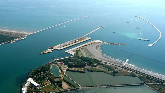 Aerial view - Lagoon inlet